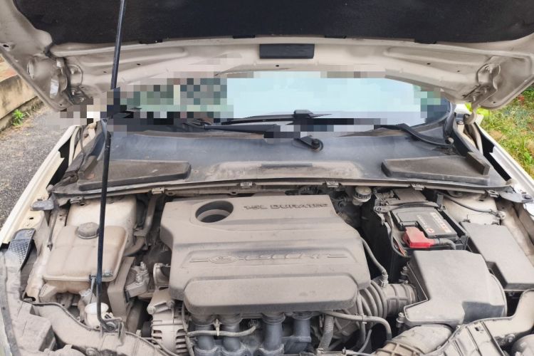 Used Ford Escort 2015 1.5L Manual Comfort Model Engine Bay