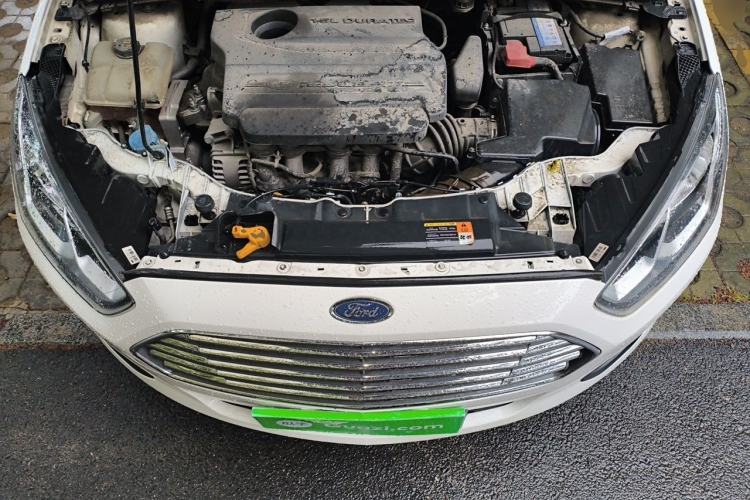 Used Ford Escort 2015 1.5L Automatic Fashion Model Engine Bay