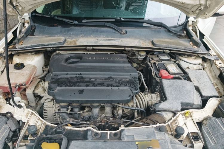 Used Ford Escort 2015 1.5L Manual Comfort Model Engine Bay
