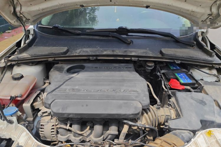 Used Ford Escort 2015 1.5L Manual Comfort Model Engine Bay