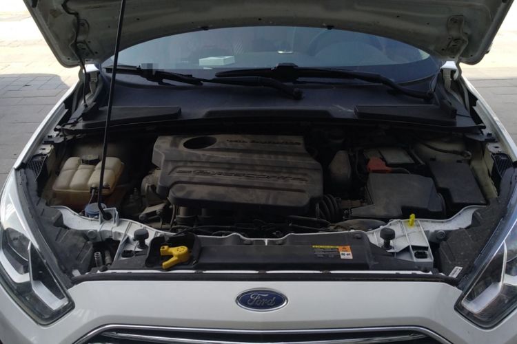 Used Ford Escort 2015 1.5L Automatic Comfort Edition Engine Bay
