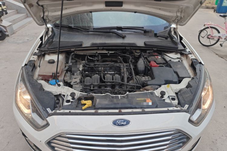 Used Ford Escort 2015 1.5L Automatic Fashion Model Engine Bay