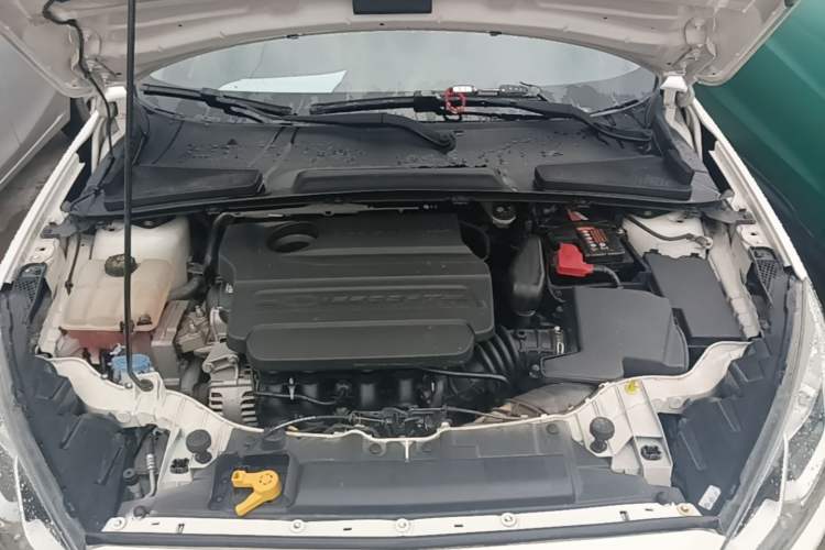 Used Ford Escort 2015 1.5L Automatic Comfort Edition Engine Bay