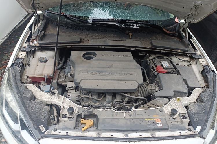 Used Ford Escort 2015 1.5L Manual Comfort Model Engine Bay
