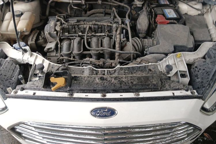 Used Ford Escort 2015 1.5L Automatic Fashion Model Engine Bay
