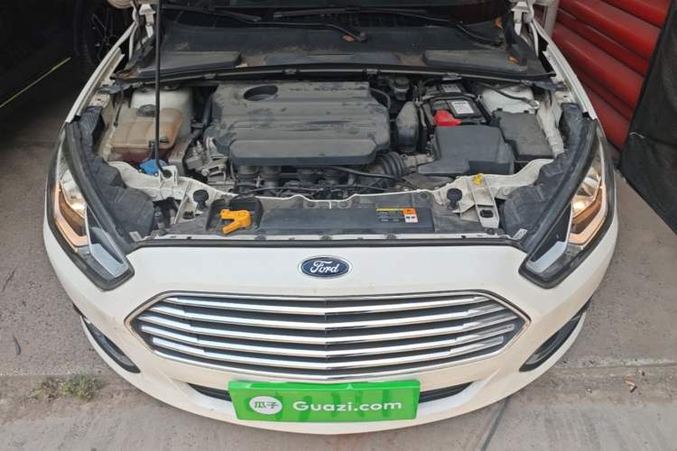 Used Ford Escort 2015 1.5L Automatic Fashion Model Engine Bay