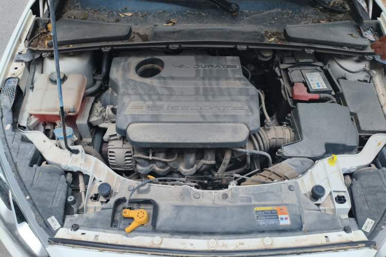 Used Ford Escort 2015 1.5L Manual Fashion Edition Engine Bay