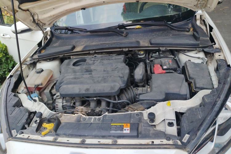 Used Ford Escort 2015 1.5L Automatic Fashion Model Engine Bay