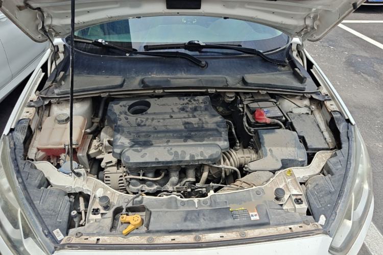 Used Ford Escort 2015 1.5L Manual Comfort Model Engine Bay