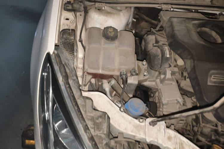 Used Ford Escort 2015 1.5L Automatic Fashion Model Engine Bay Right