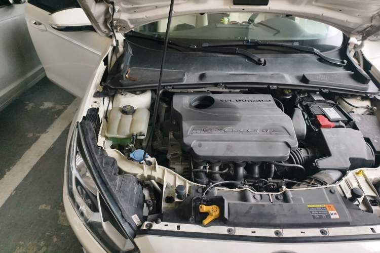 Used Ford Escort 2015 1.5L Automatic Comfort Edition Engine Bay Right