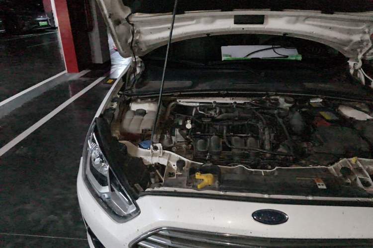 Used Ford Escort 2015 1.5L Automatic Comfort Edition Engine Bay Right
