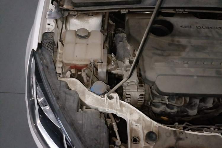 Used Ford Escort 2015 1.5L Manual Comfort Model Engine Bay Right