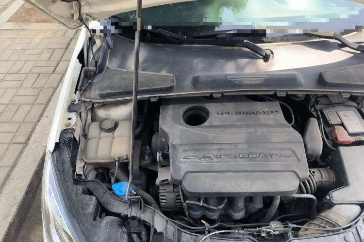 Used Ford Escort 2015 1.5L Automatic Comfort Edition Engine Bay Right
