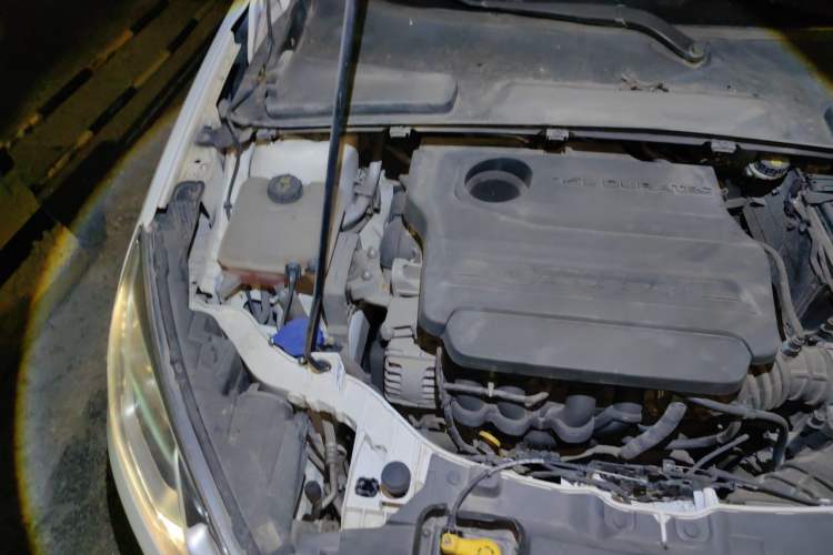 Used Ford Escort 2015 1.5L Manual Comfort Model Engine Bay Right