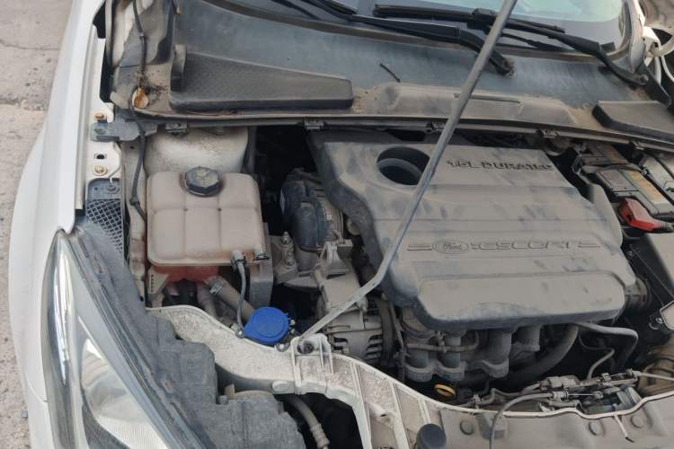 Used Ford Escort 2015 1.5L Automatic Fashion Model Engine Bay Right