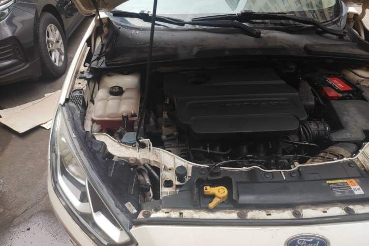Used Ford Escort 2015 1.5L Automatic Fashion Model Engine Bay Right