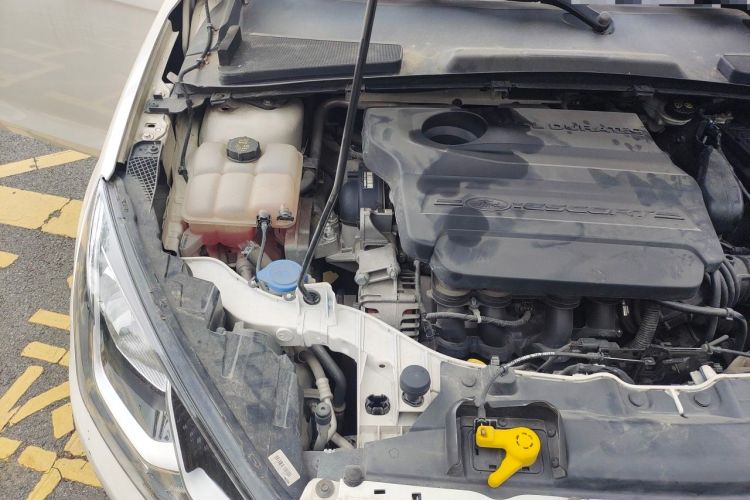 Used Ford Escort 2015 1.5L Automatic Fashion Model Engine Bay Right