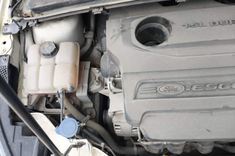 Used Ford Escort 2015 1.5L Automatic Fashion Model Engine Bay Right