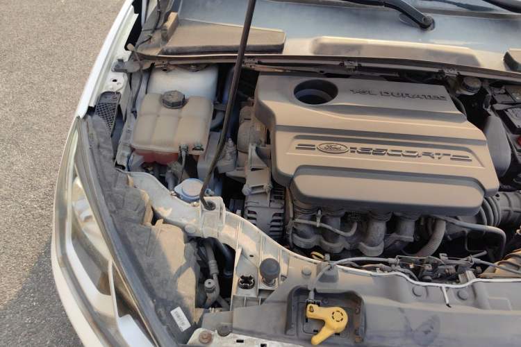 Used Ford Escort 2015 1.5L Automatic Comfort Edition Engine Bay Right