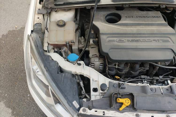 Used Ford Escort 2015 1.5L Automatic Fashion Model Engine Bay Right
