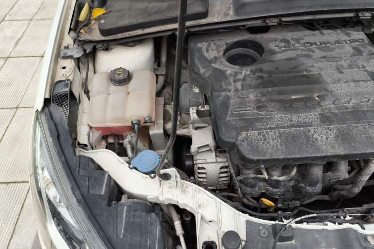 Used Ford Escort 2015 1.5L Manual Comfort Model Engine Bay Right