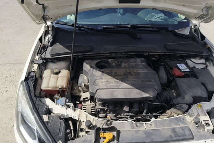 Used Ford Escort 2015 1.5L Automatic Comfort Edition Engine Bay Right