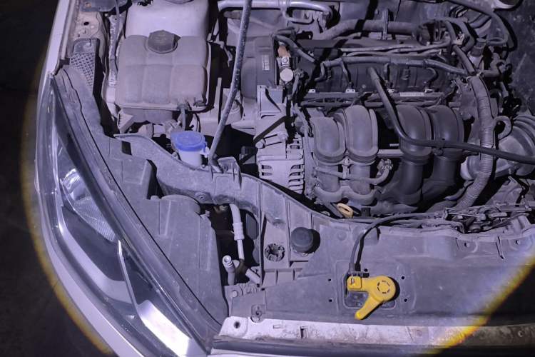 Used Ford Escort 2015 1.5L Automatic Comfort Edition Engine Bay Right
