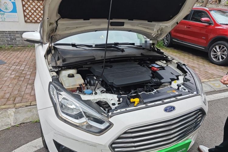 Used Ford Escort 2015 1.5L Automatic Fashion Model Engine Bay Right