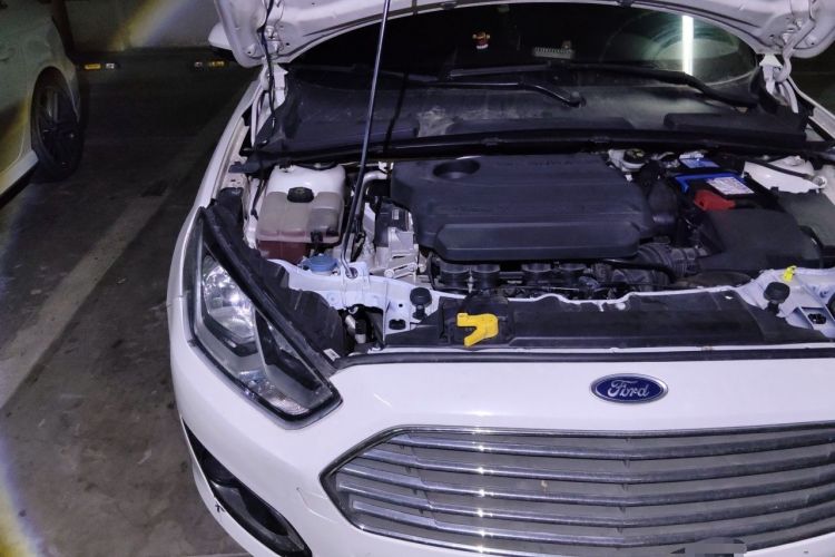 Used Ford Escort 2015 1.5L Automatic Fashion Model Engine Bay Right