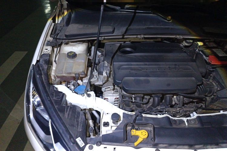Used Ford Escort 2015 1.5L Automatic Fashion Model Engine Bay Right