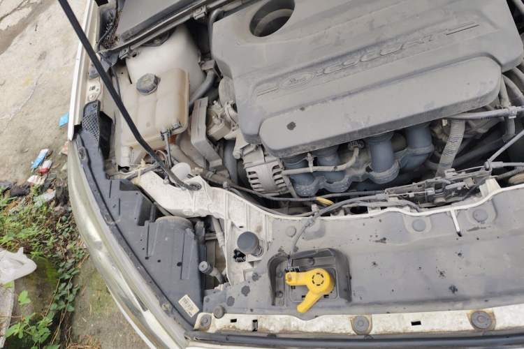 Used Ford Escort 2015 1.5L Manual Fashion Edition Engine Bay Right