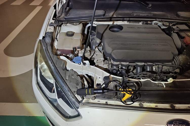Used Ford Escort 2015 1.5L Automatic Fashion Model Engine Bay Right
