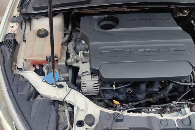 Used Ford Escort 2015 1.5L Manual Comfort Model Engine Bay Right