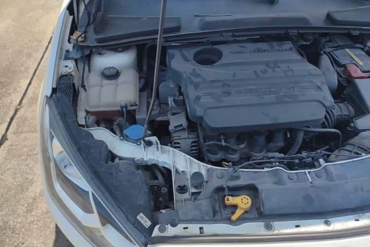 Used Ford Escort 2015 1.5L Automatic Fashion Model Engine Bay Right