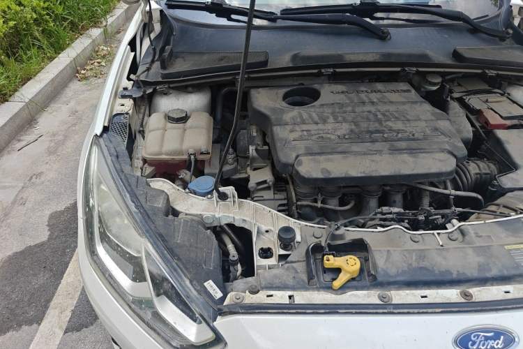 Used Ford Escort 2015 1.5L Automatic Fashion Model Engine Bay Right