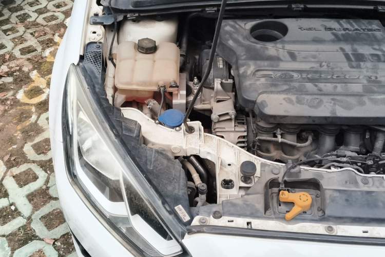 Used Ford Escort 2015 1.5L Automatic Fashion Model Engine Bay Right