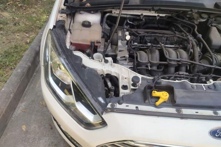 Used Ford Escort 2015 1.5L Automatic Fashion Model Engine Bay Right