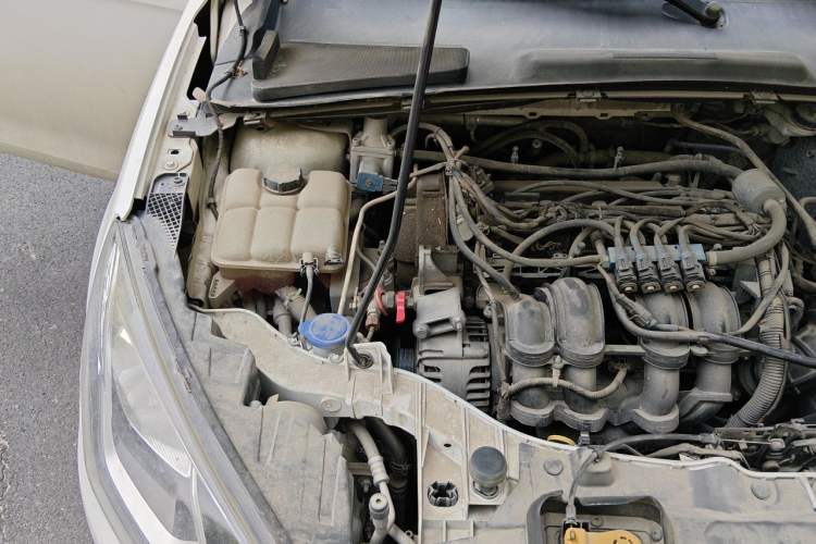 Used Ford Escort 2015 1.5L Manual Fashion Edition Engine Bay Right