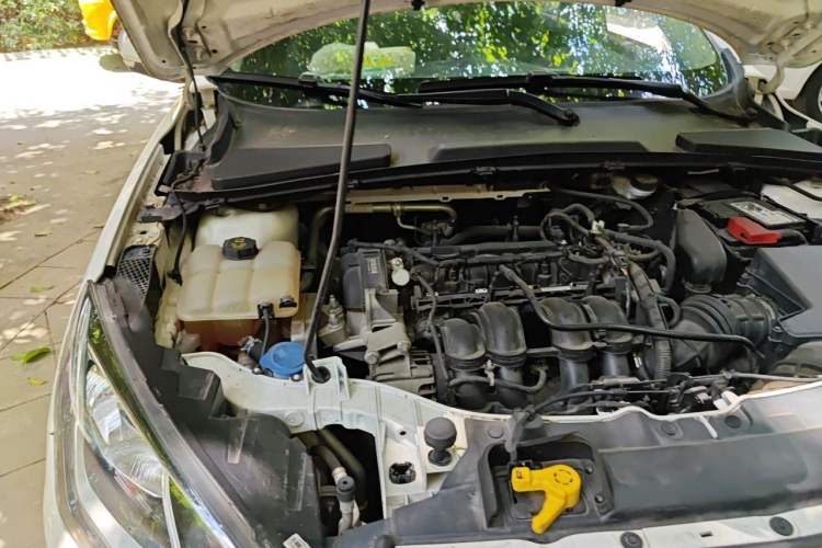 Used Ford Escort 2015 1.5L Automatic Fashion Model Engine Bay Right