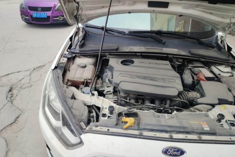 Used Ford Escort 2015 1.5L Automatic Fashion Model Engine Bay Right