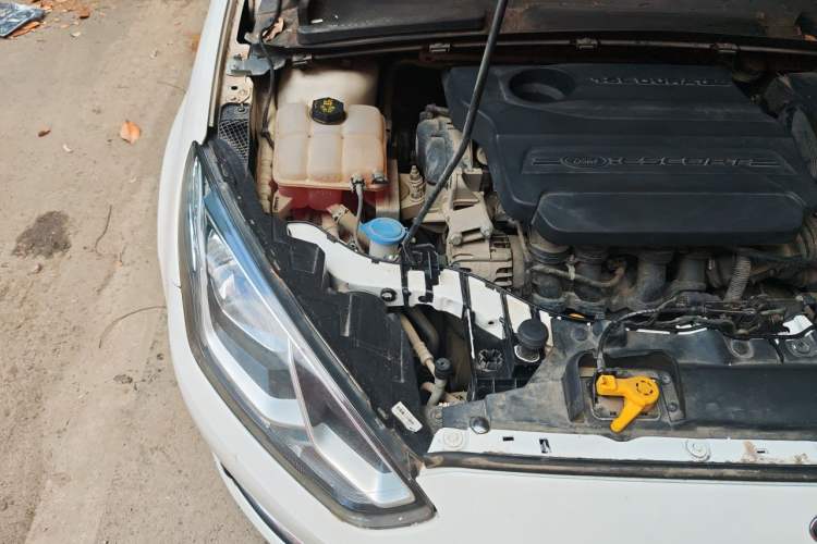 Used Ford Escort 2015 1.5L Automatic Fashion Model Engine Bay Right