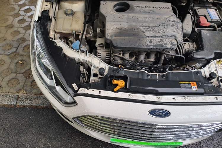 Used Ford Escort 2015 1.5L Automatic Fashion Model Engine Bay Right