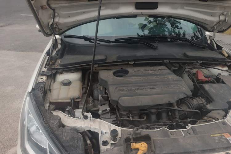 Used Ford Escort 2015 1.5L Automatic Comfort Edition Engine Bay Right
