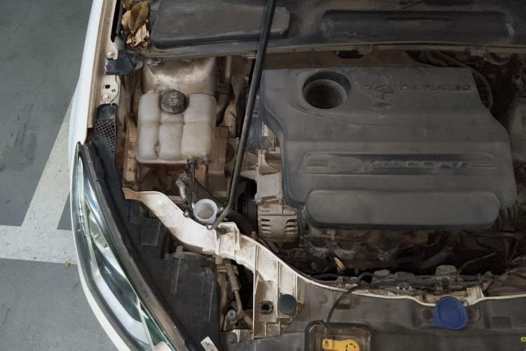 Used Ford Escort 2015 1.5L Automatic Fashion Model Engine Bay Right