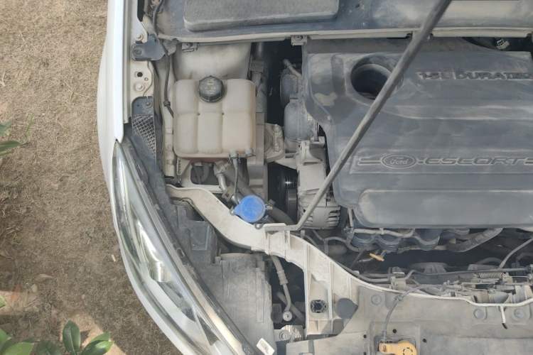 Used Ford Escort 2015 1.5L Manual Comfort Model Engine Bay Right