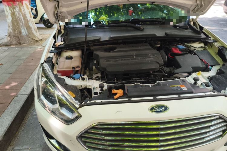 Used Ford Escort 2015 1.5L Automatic Fashion Model Engine Bay Right