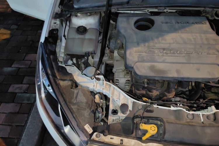 Used Ford Escort 2015 1.5L Automatic Fashion Model Engine Bay Right