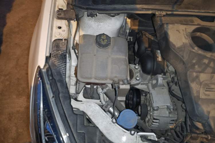 Used Ford Escort 2015 1.5L Manual Comfort Model Engine Bay Right