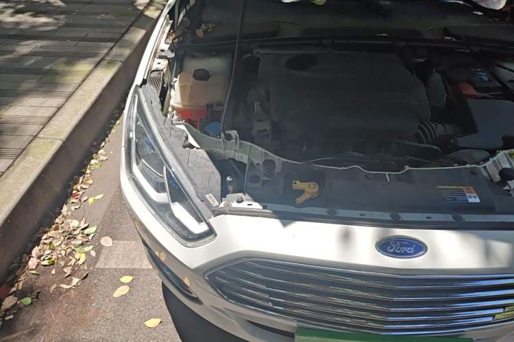 Used Ford Escort 2015 1.5L Automatic Fashion Model Engine Bay Right